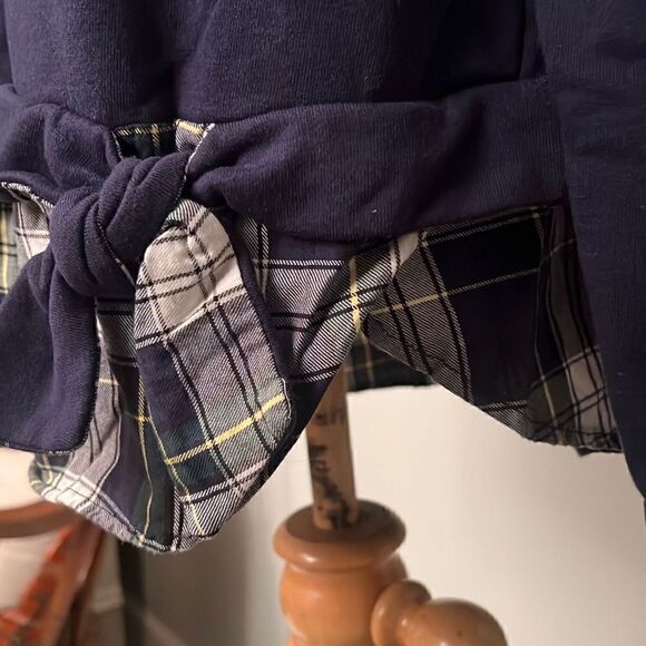 Women's IZOD Pull-over Sweater  - Picture 4 of 9